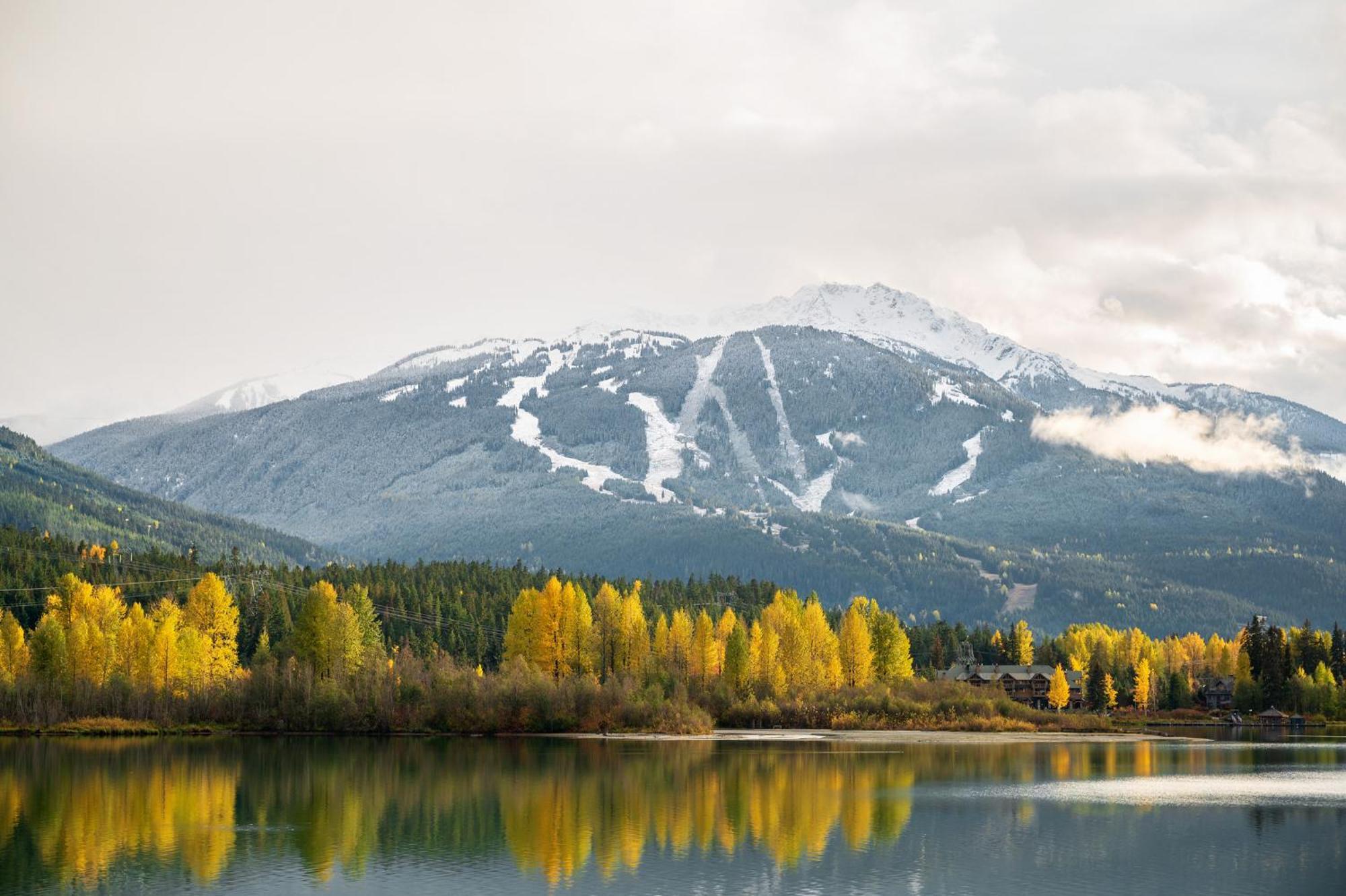 1br Stylish Village Location With Private Balcony Whistler