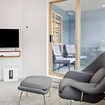 1Br Stylish Condo Central Village Location With Private Balcony